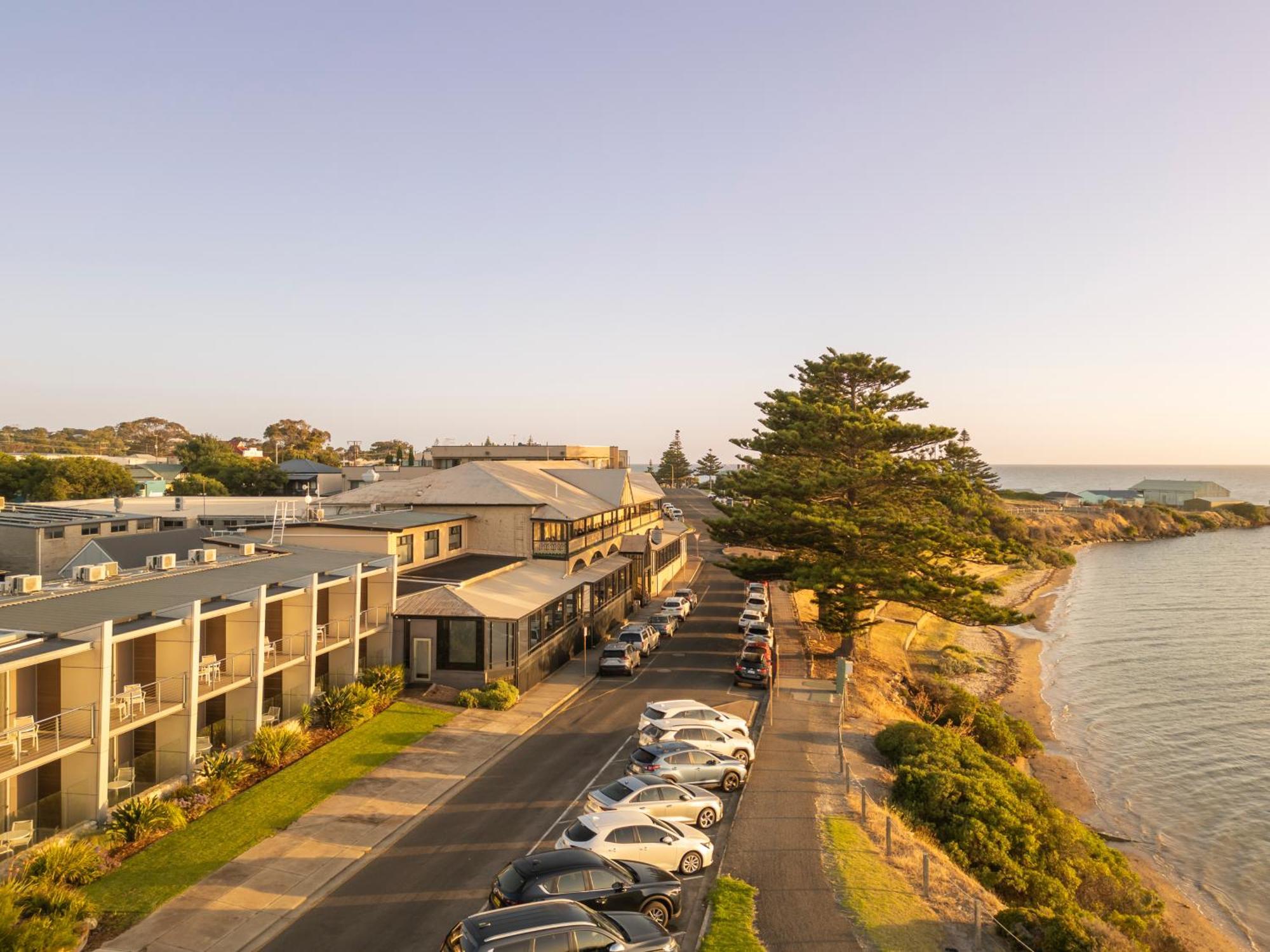 Aurora Ozone Hotel Kingscote Exterior foto